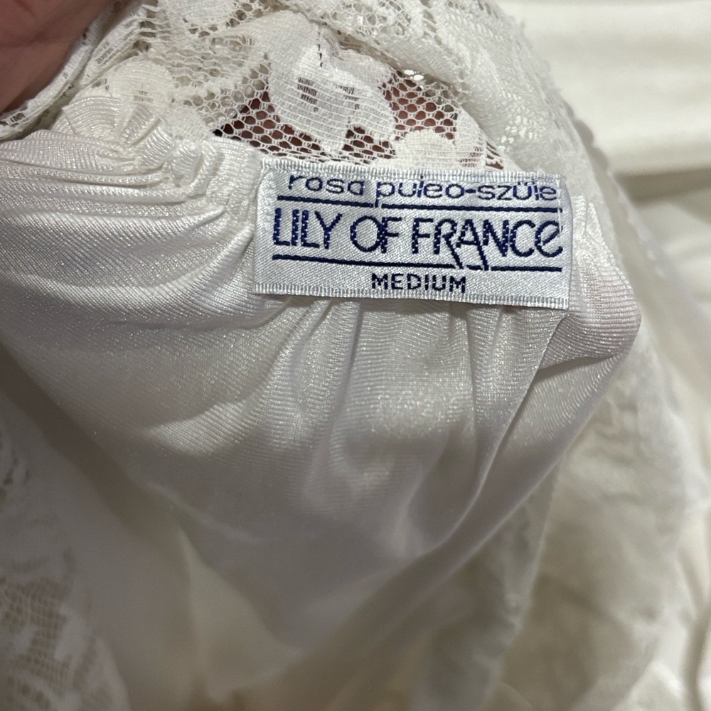 Rare Vintage Lily of France White Lace Maxi Nightgown Dress size Medium - Picture 8 of 9